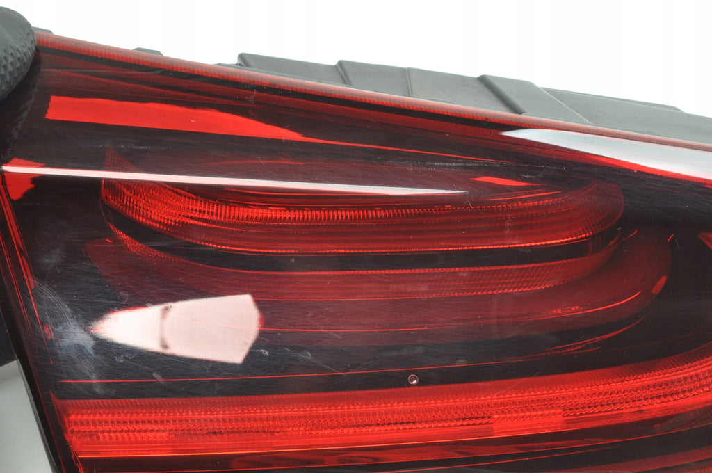 KIA X-CEED LAMP LEFT REAR FLAP J7924-33200 J7924-33210
