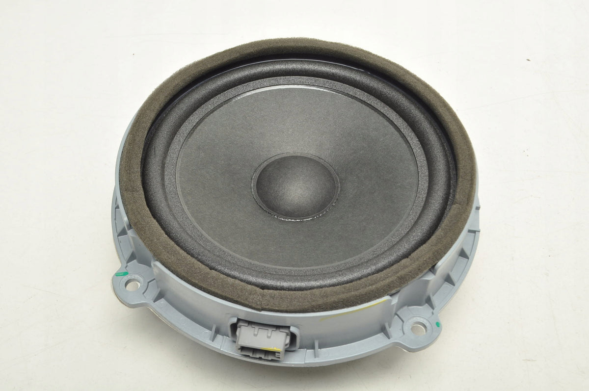 KIA X-CEED SPEAKER 96330-J7100