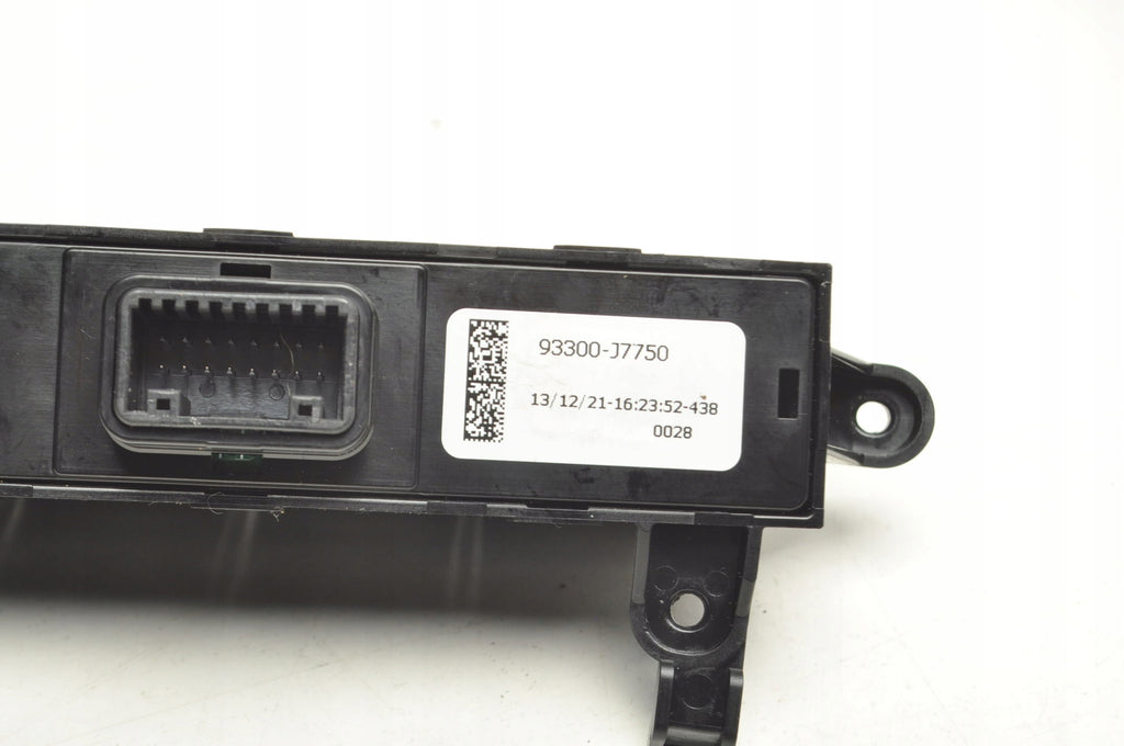 KIA X-CEED SWITCH PANEL 93300-J7750