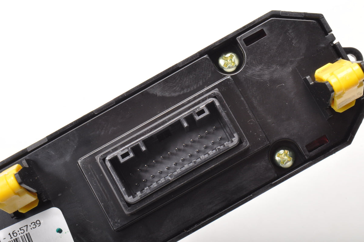 KIA XCEED CEED III SWITCH PANEL 93700-J7651WK