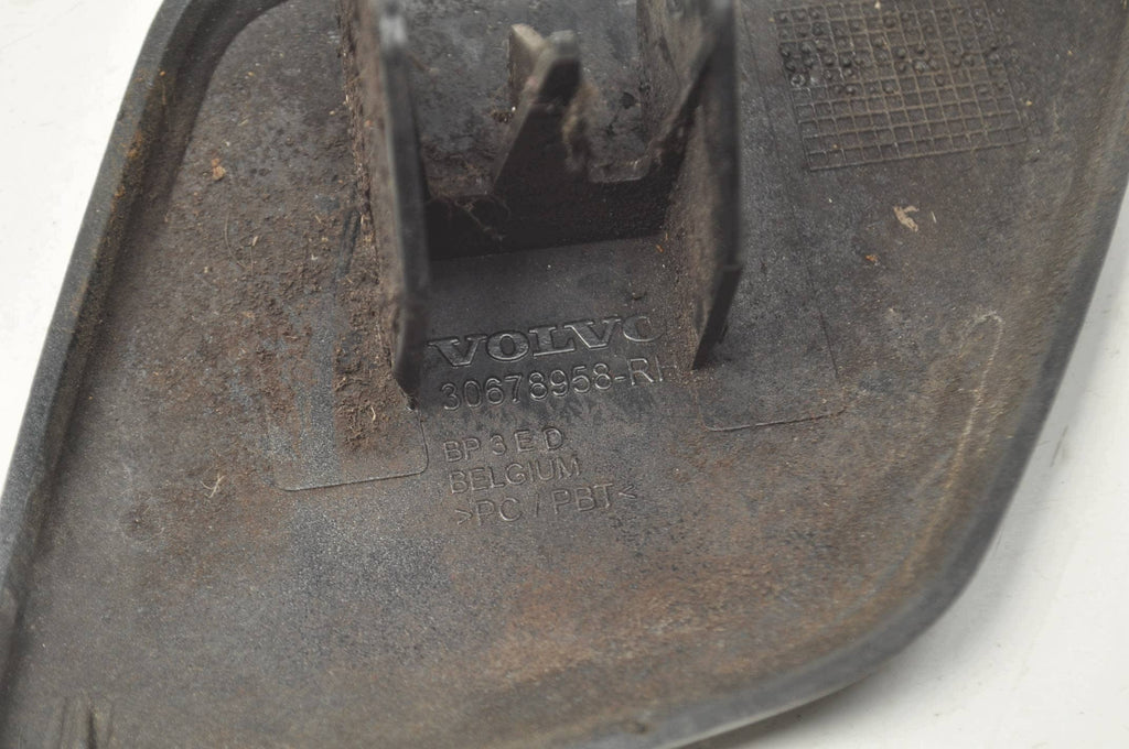 LAMP BUMPER WASHER CAP VOLVO XC90 30678958 RIGHT
