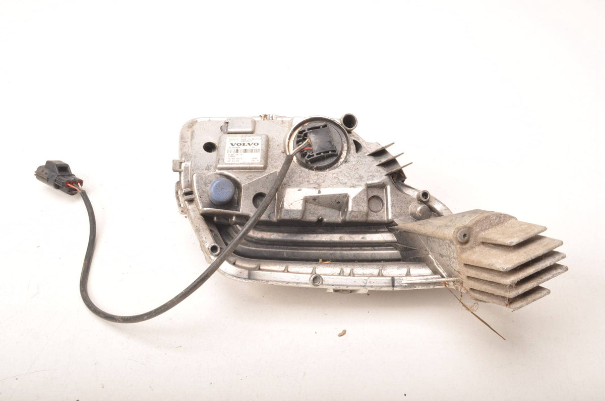 LAMP DRL RIGHT FRONT HALOGEN RIGHT VOLVO XC60 AND 31420394