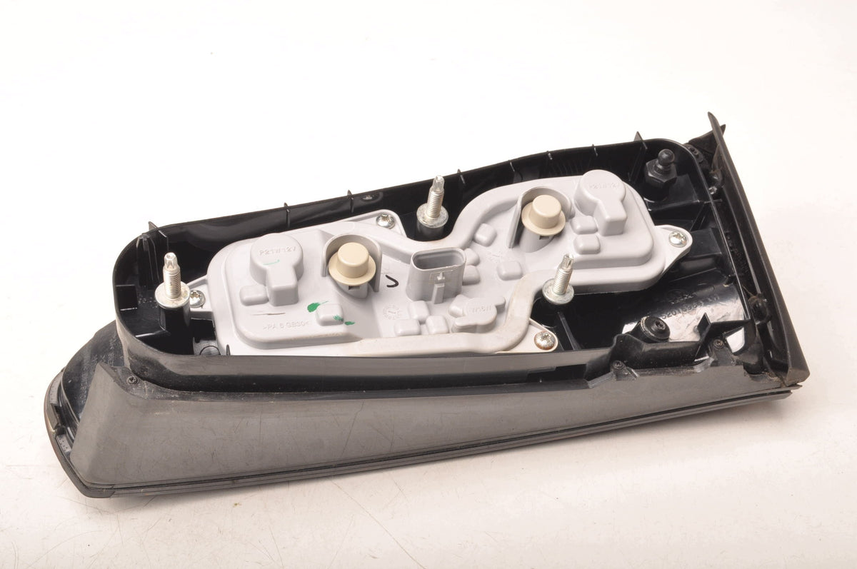 LAMP LEFT REAR FLAP FIAT TIPO II 00520710220E HB 5D