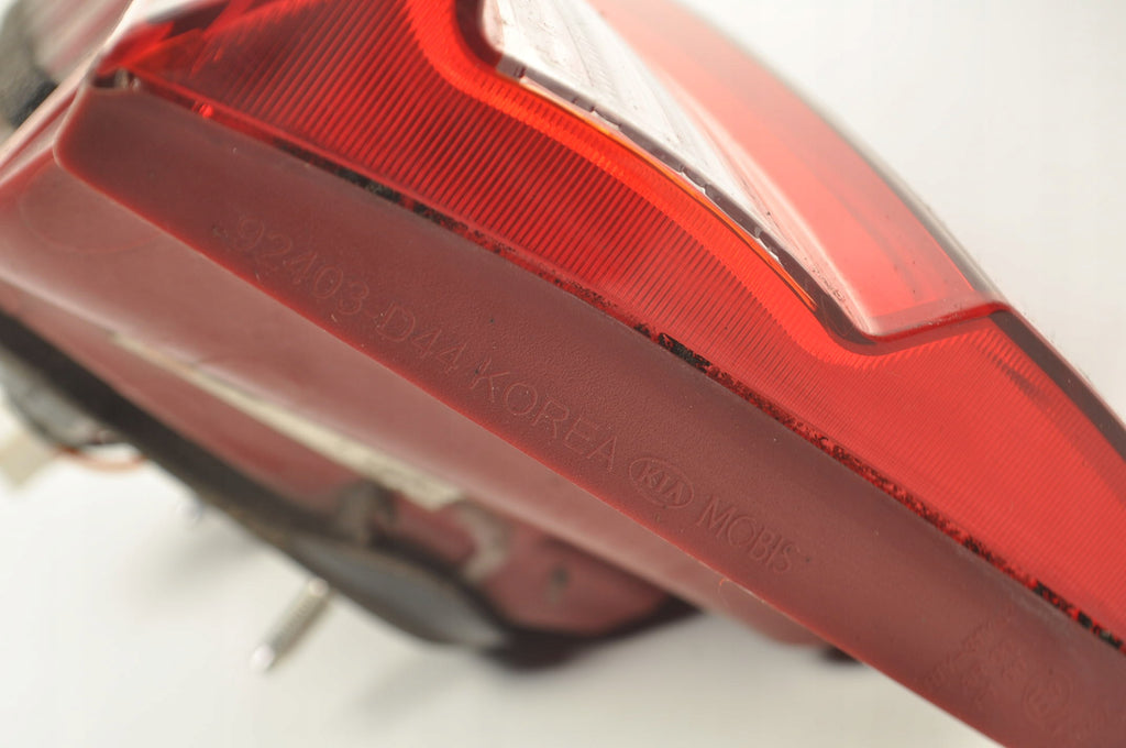 LAMP LEFT REAR IN FLAP KIA OPTIMA IV 92403-D44 STATION WAGON