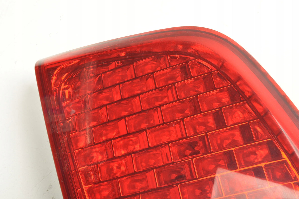 LAMP LEFT REAR IN FLAP KIA SORENTO II 92405-2P02 SUV