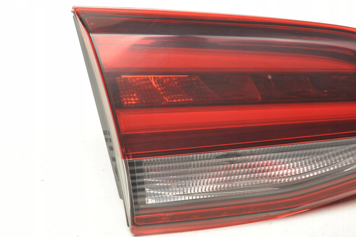LAMP LEFT REAR IN FLAP OPEL ASTRA K 39032040 STATION WAGON