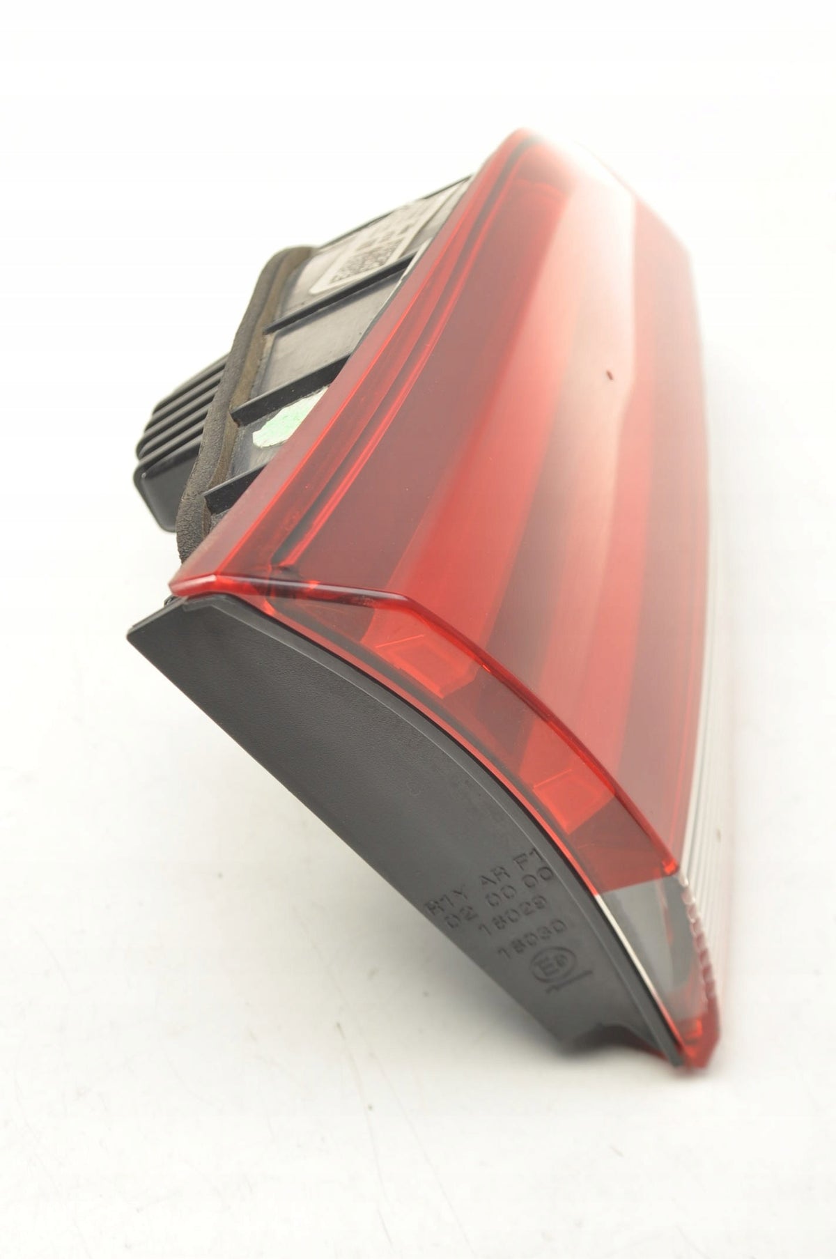 LAMP LEFT REAR IN FLAP OPEL ASTRA K 39032040 STATION WAGON