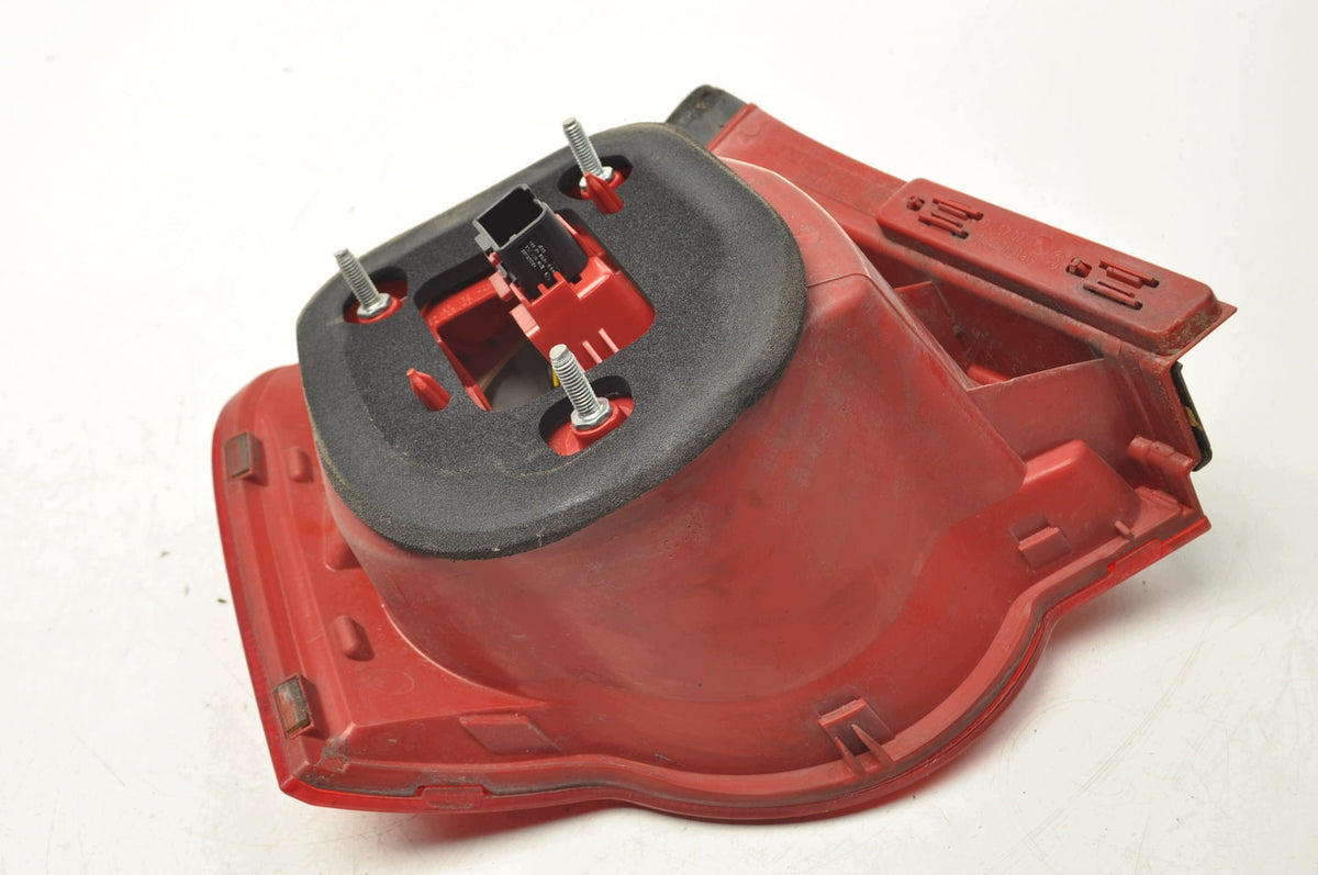 LAMP RIGHT REAR VOLKSWAGEN PASSAT B6 3C5945096C SEDAN