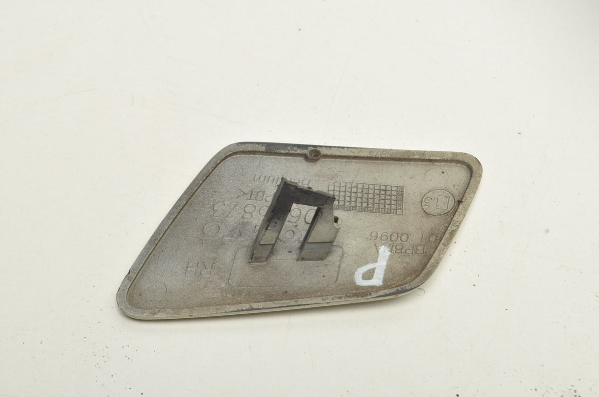 LAMP WASHER CAP RIGHT VOLVO S40 II V50 30655873