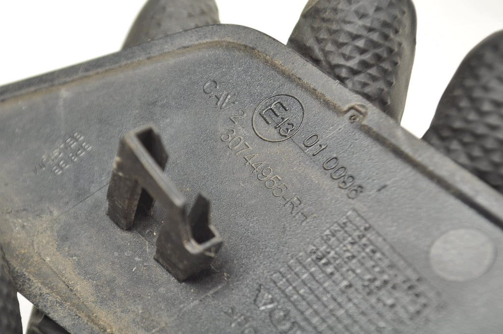 LAMP WASHER CAP RIGHT VOLVO S40 II V50 LIFT 30744955 452