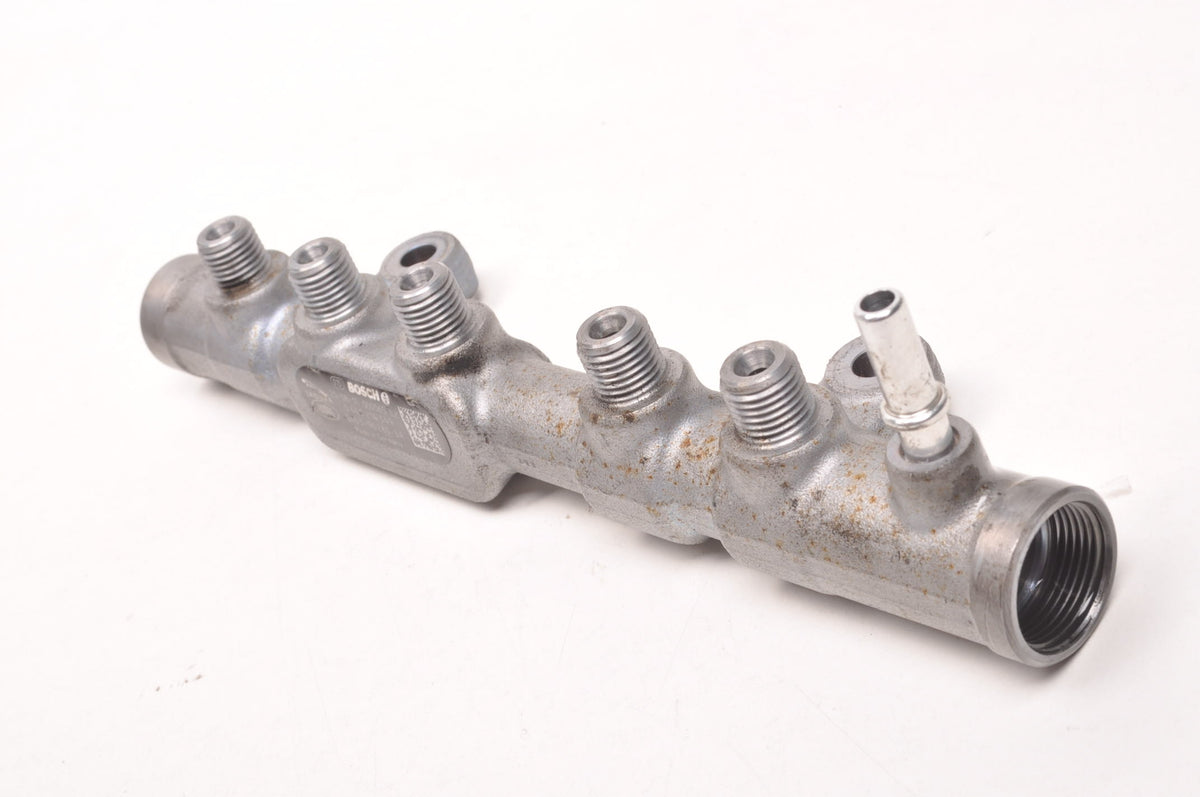 LAND ROVER DISCOVERY SPORT L550 2.0 d INJECTION RAIL G4D3-9D280-BA
