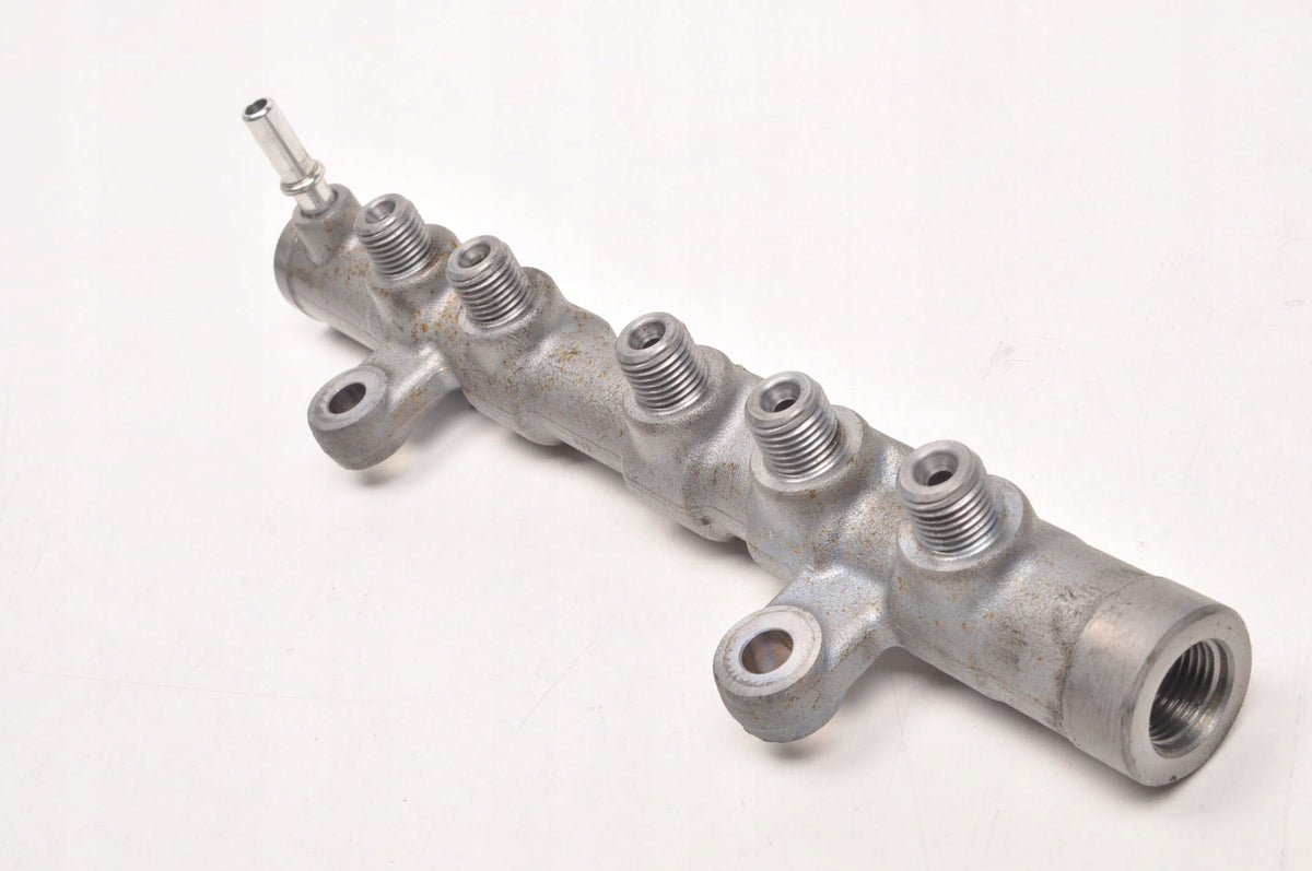 LAND ROVER DISCOVERY SPORT L550 2.0 d INJECTION RAIL G4D3-9D280-BA
