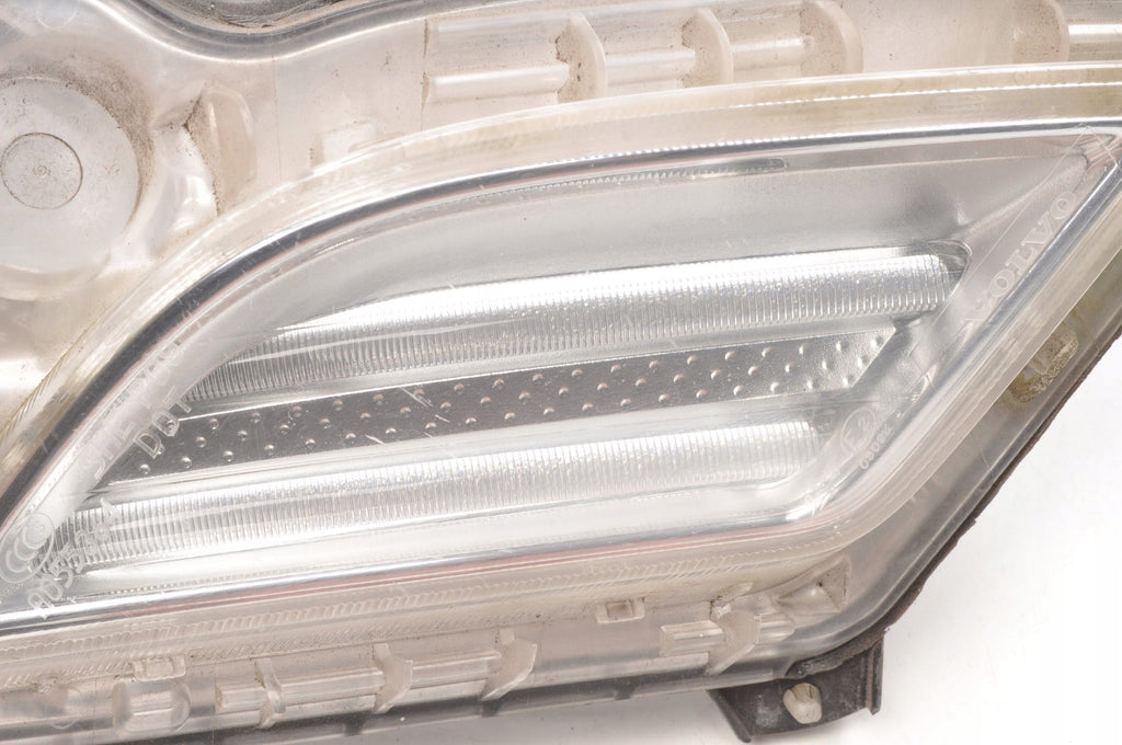 LED LAMP RIGHT DAYTIME RUNNING LAMP VOLVO S60 II V60 31278558