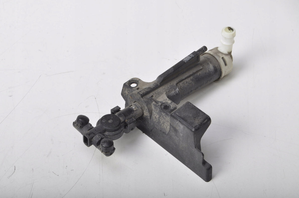 LEGACY IV HEADLIGHT WASHER PUMP RIGHT