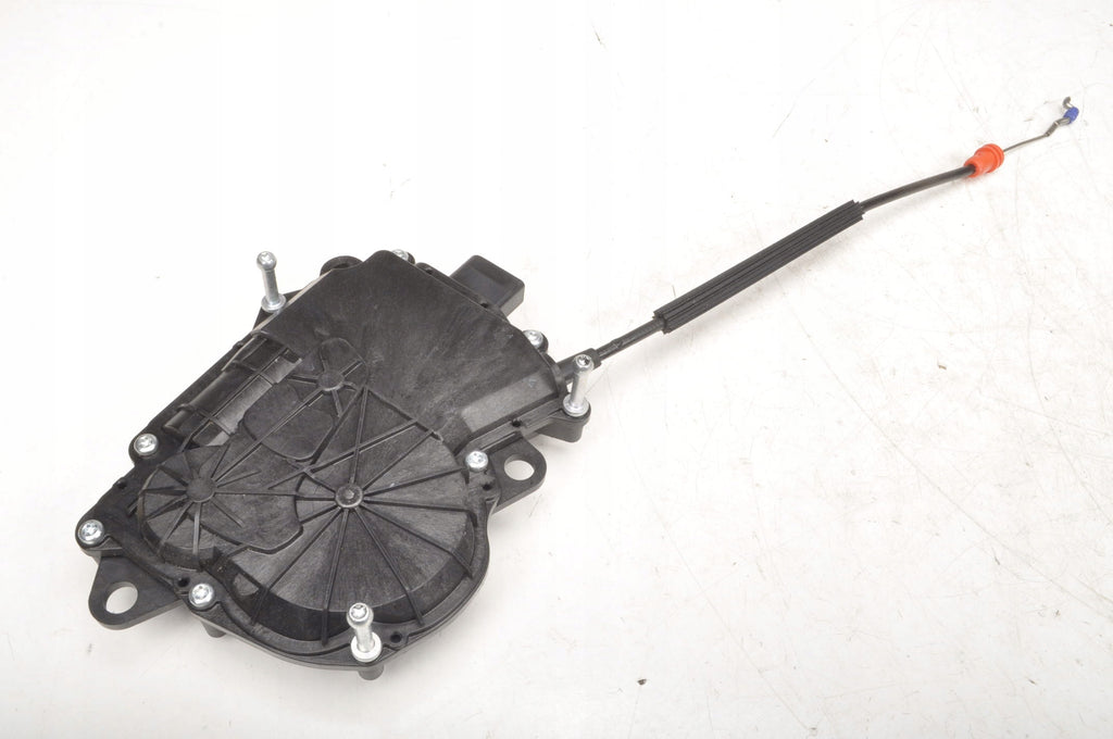 LEVANTE SQ4 TAILGATE PULL LOCK 6701065090