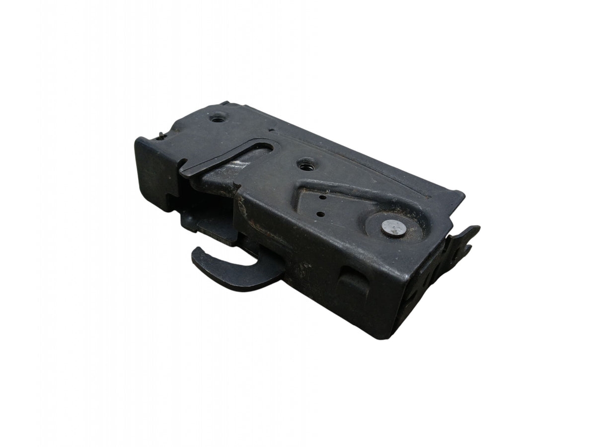 LOCK BOLT MASK RIGHT VOLVO V90 (2016-2020) 32226109