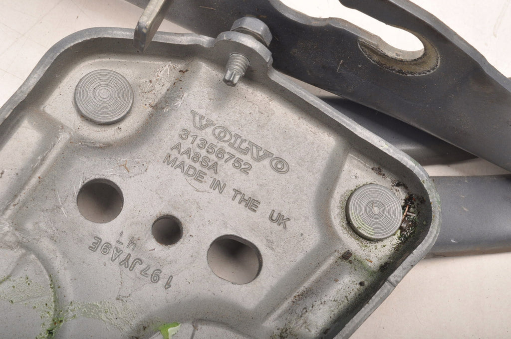 MASK HINGE VOLVO XC40 II 31356752 LEFT 728/019