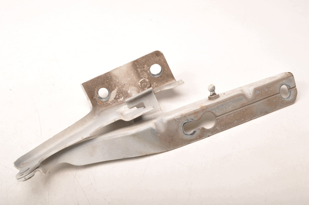 MASK HINGE VOLVO XC60 II 31424537 LEFT