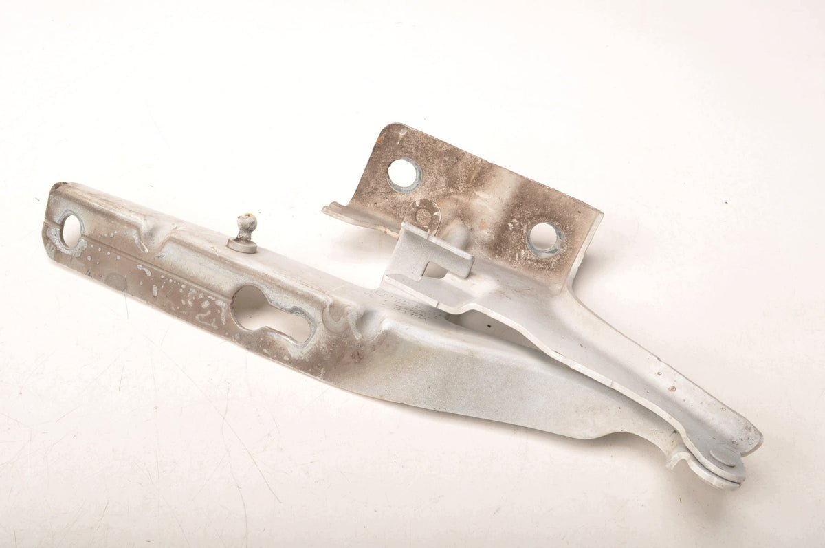 MASK HINGE VOLVO XC60 II 31424538 RIGHT