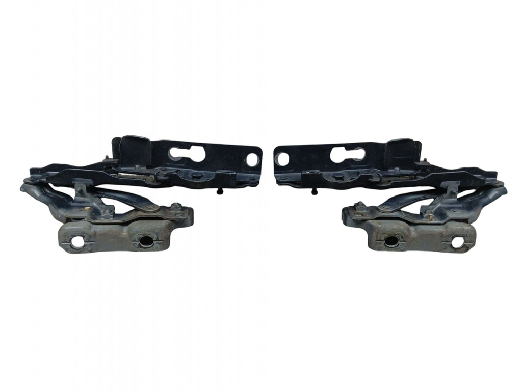 MASK HINGES LEFT RIGHT SET VOLVO V90 16-20 32219800 32219799 LAK. 492