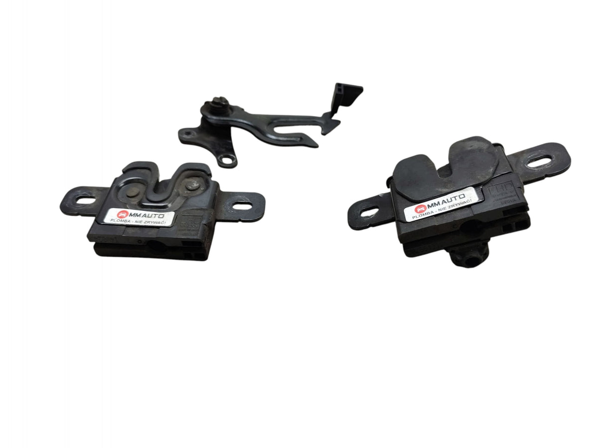 MASK LOCKS LEFT RIGHT BOLT HITCH SET VOLVO V40 II 31218611