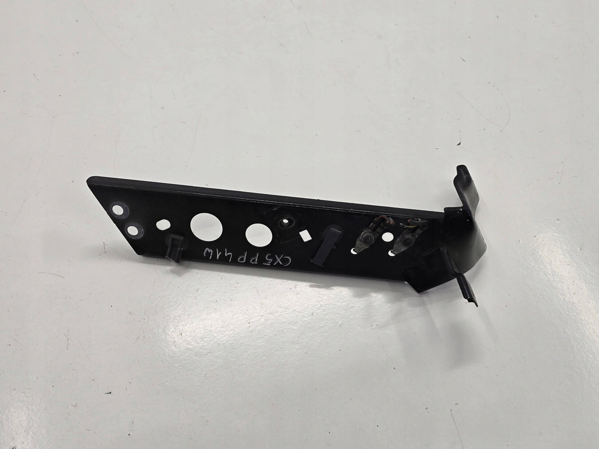 MAZDA CX-5 AND 12-14R FENDER BRACKET RIGHT FRONT 41W KD53-52140