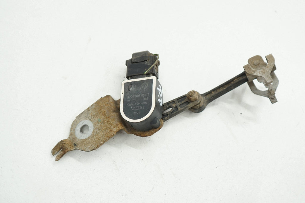 MERCEDES C W205 16R LIGHT LEVELING SENSOR FRONT A2229050503