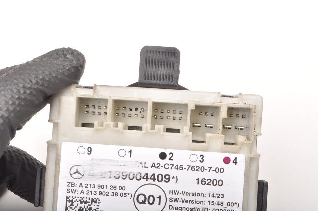 MERCEDES CLASS E W213 DOOR MODULE A2139004409 RIGHT FRONT