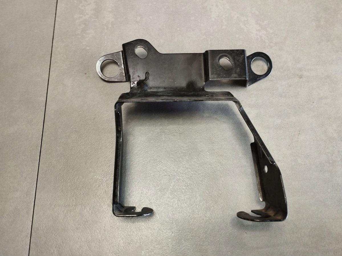 MERCEDES S CLASS W222 2014 VALVE HOLDER A2228300114