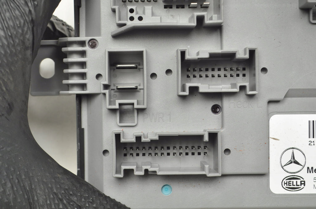 MERCEDES W213 MODULE CONTROLLER SAM 2139005220
