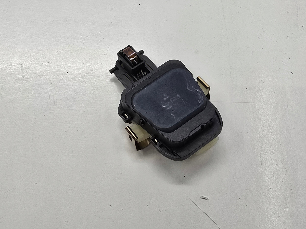 MERCEDES W246 LIFT 15R RAIN SENSOR A2469002403