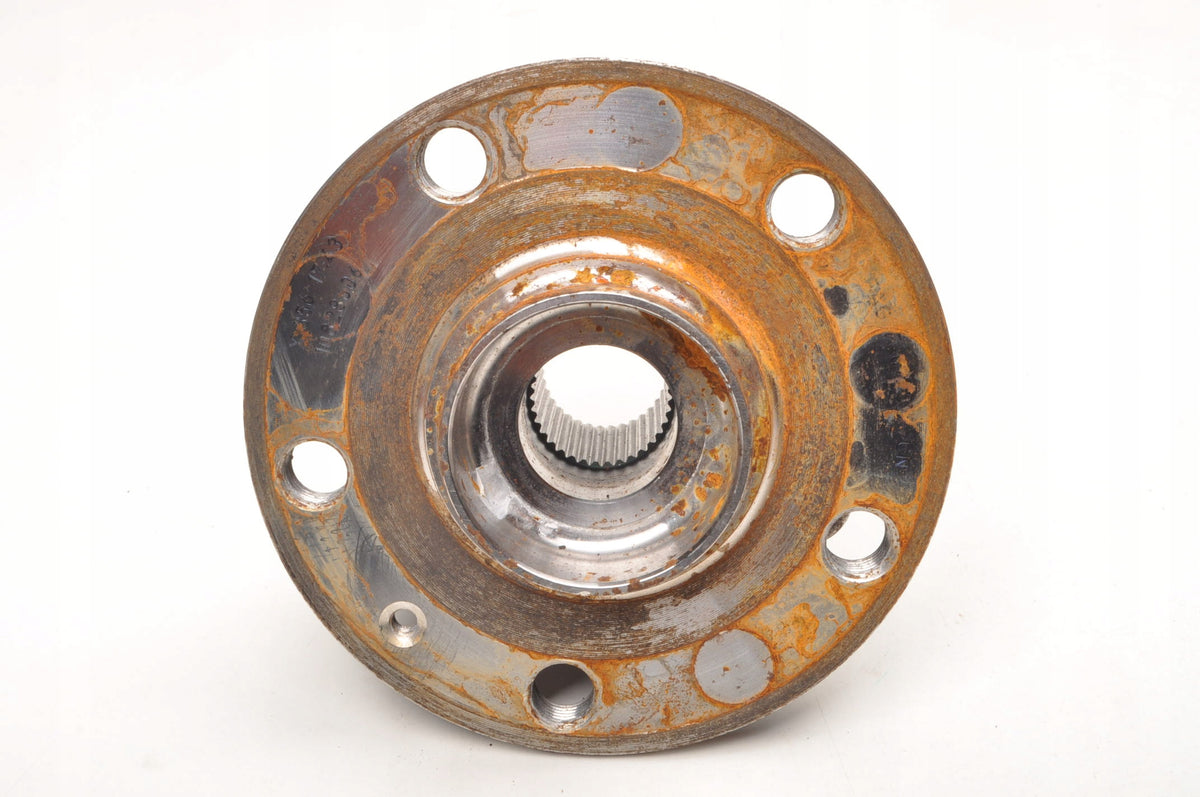 MG 3 1.5 Hybrid 194HP HUB RIGHT FRONT 10828606 2024R