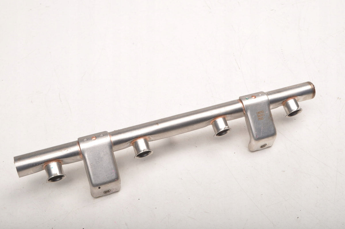 MG 3 1.5 Hybrid 194HP INJECTION RAIL 2024R 10760941
