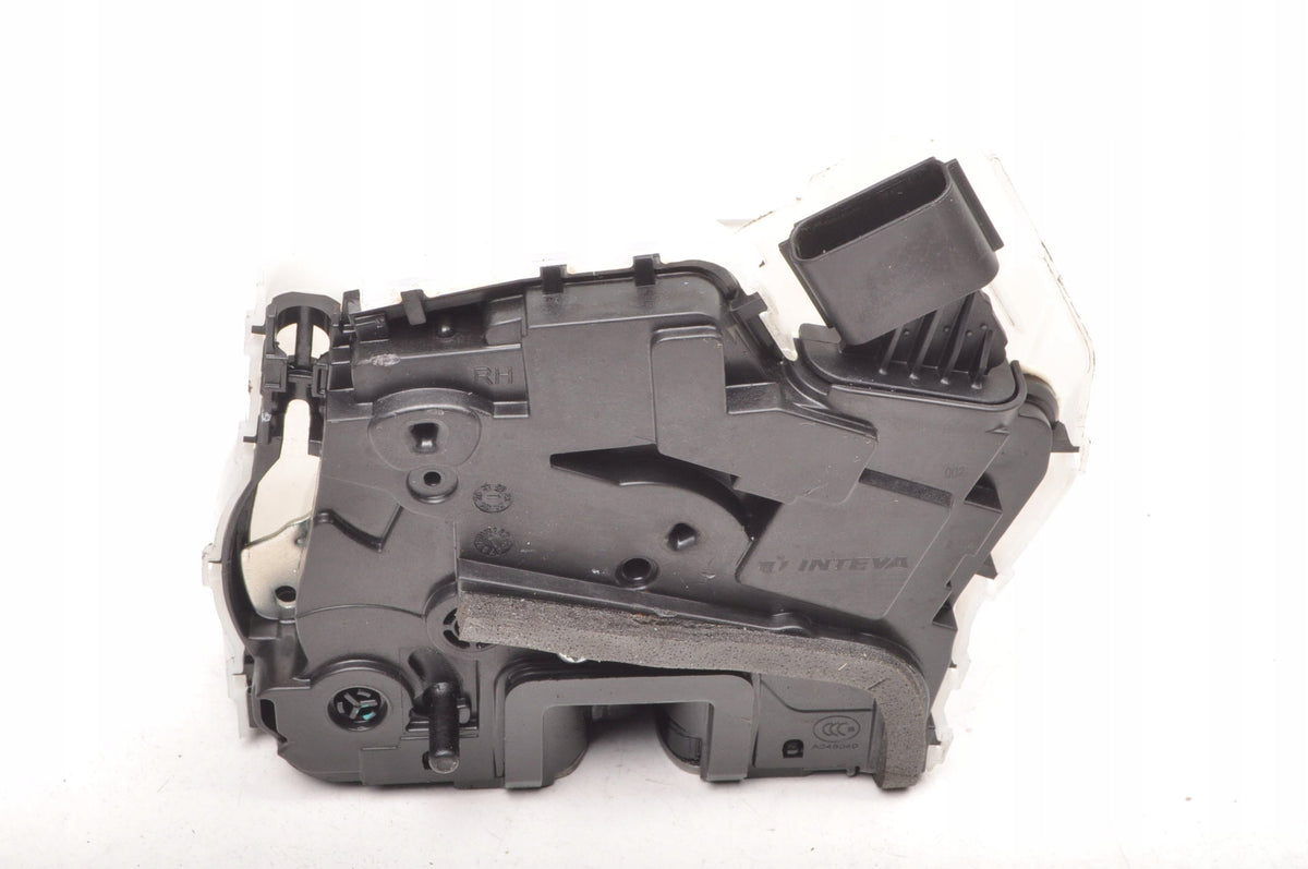 MG 3 DOOR LOCK RIGHT REAR 7 PIN 11341611 2024R