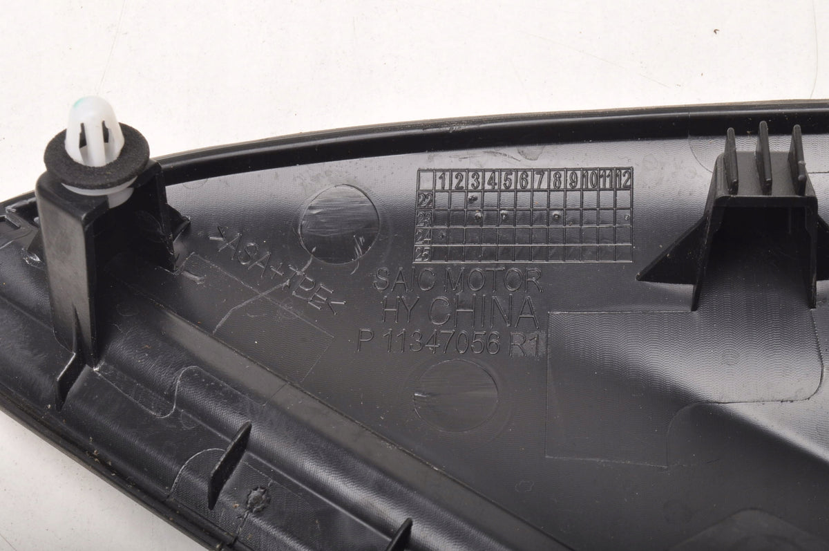 MG 3 TRIANGLE FENDER GUARD RIGHT FRONT11347056