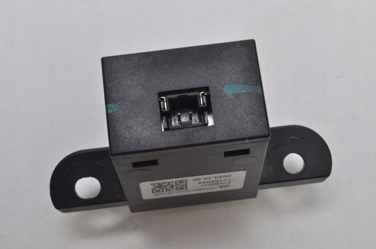 MG HS INPUT SOCKET USB PORT 11194045