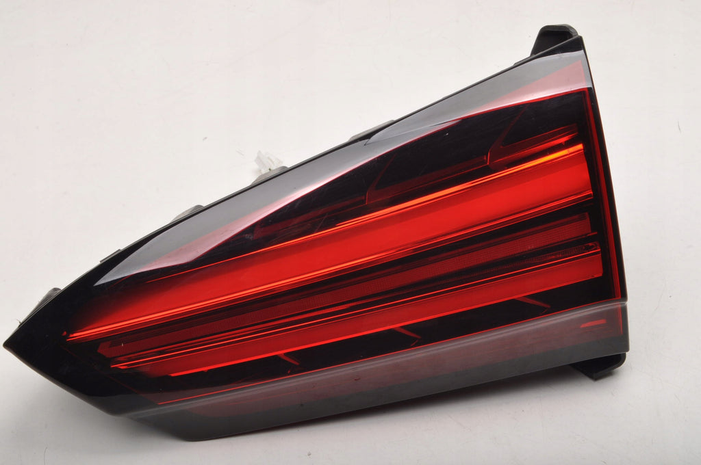 MG HS LAMP RIGHT REAR FLAP 10823346