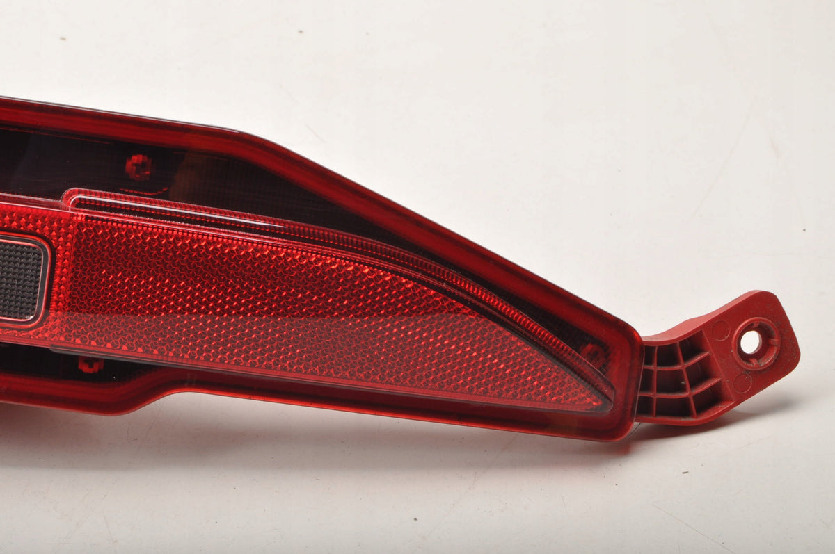 MG ZS LAMP AGAINSTMGIELNA REAR LEFT 10526448 SUV