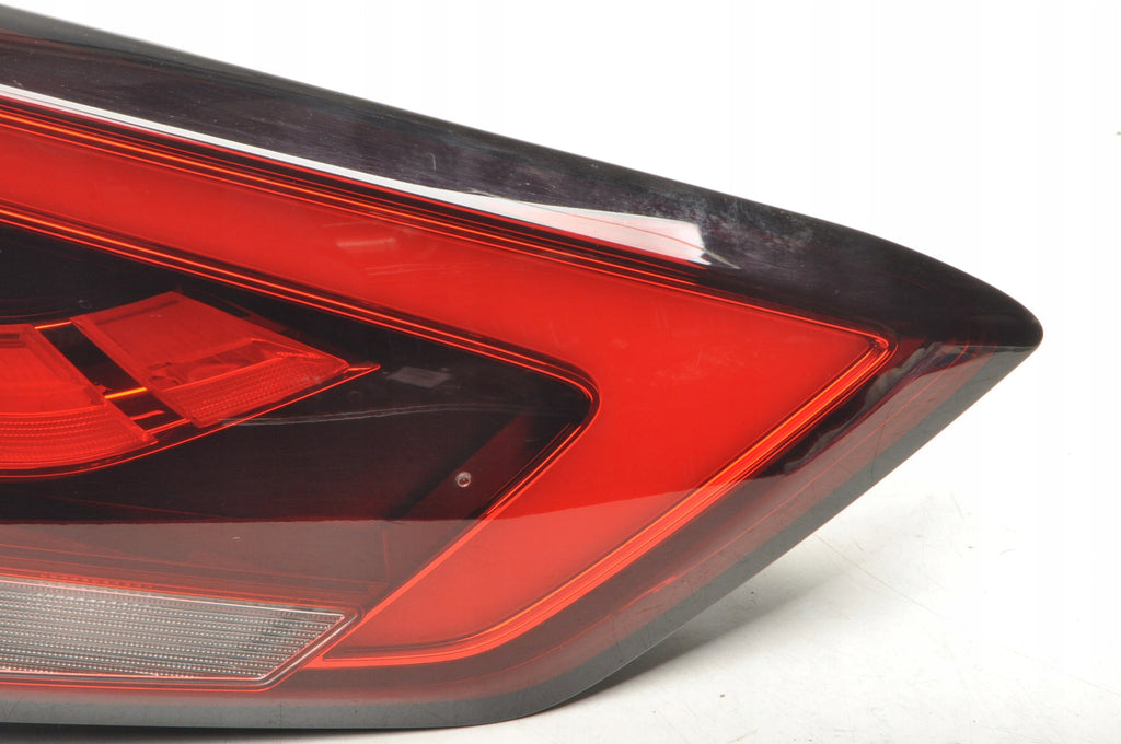 MG ZS LAMP LEFT REAR FLAP SUV 10571683