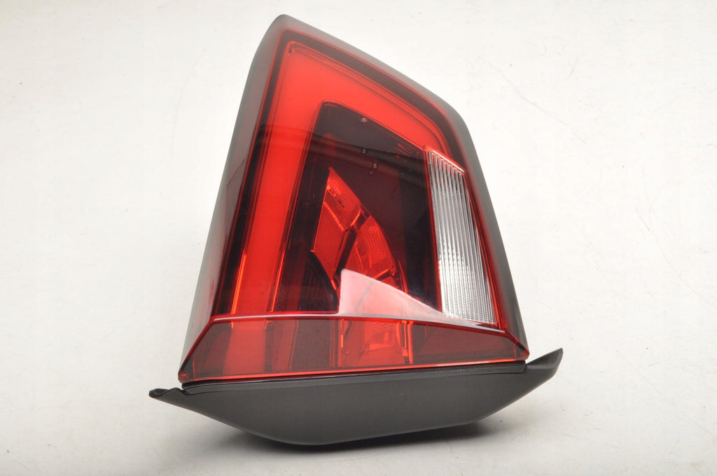 MG ZS LAMP LEFT REAR FLAP SUV 10571683