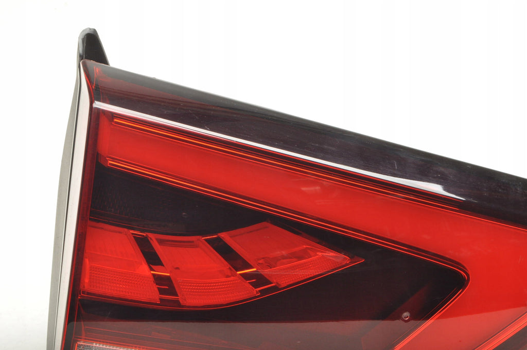 MG ZS LAMP LEFT REAR FLAP SUV 10571683