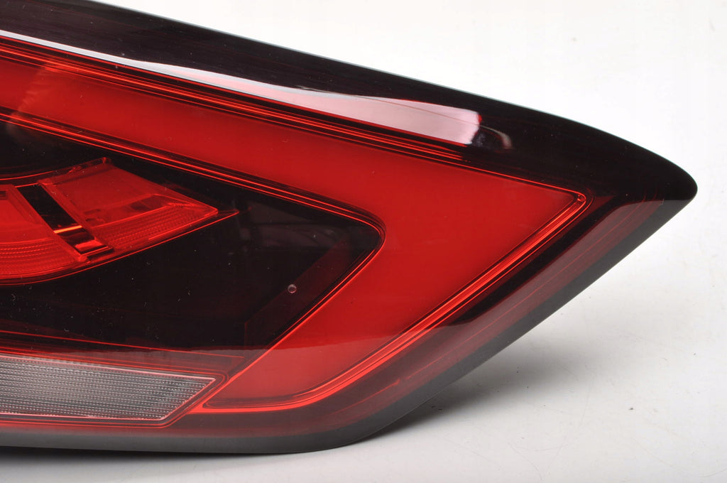 MG ZS LAMP LEFT REAR IN FLAP SUV 10571683