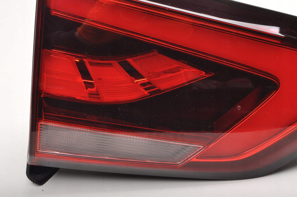 MG ZS LAMP LEFT REAR IN FLAP SUV 10571683