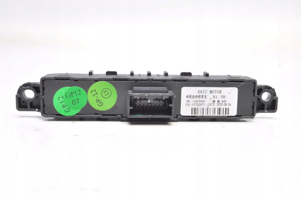 MG ZS SWITCH PANEL 10700971 LIFT
