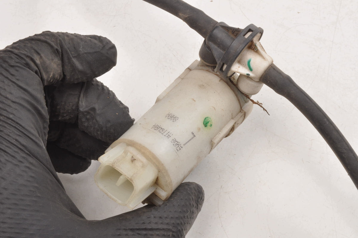 MITSUBISHI OUTLANDER III ENGINE WASHER PUMP