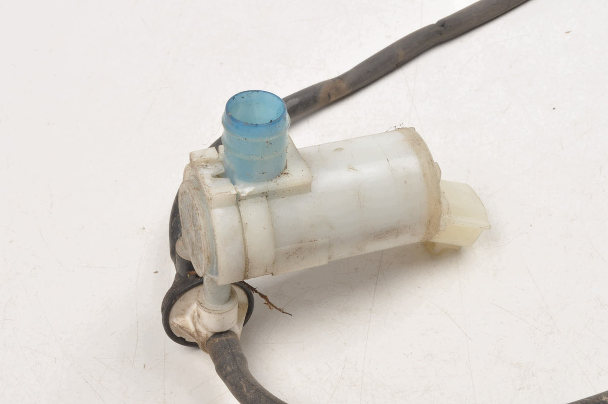 MITSUBISHI OUTLANDER III ENGINE WASHER PUMP
