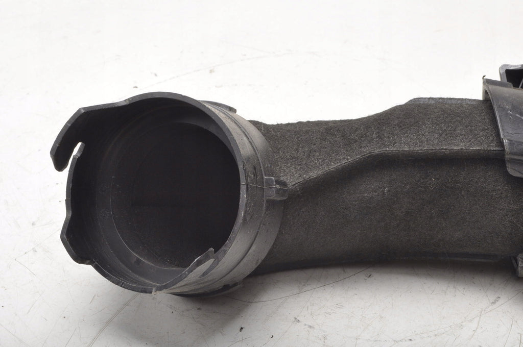 MOCHA AND 1.6 CDTI PIPE AIR INTAKE 94550568