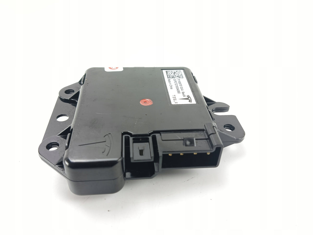 MODULE DRIVER USB SOCKET TESLA MODEL Y (2019-) 1656787-30-A