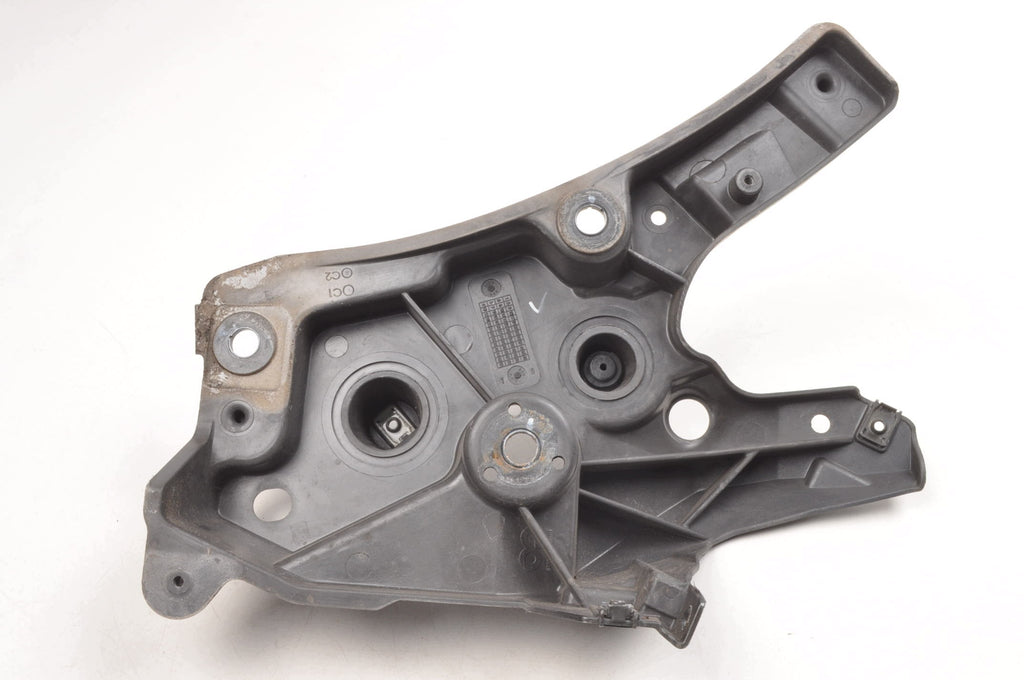 MUDGUARD MOUNT VOLVO XC60 II 31424578 LEFT