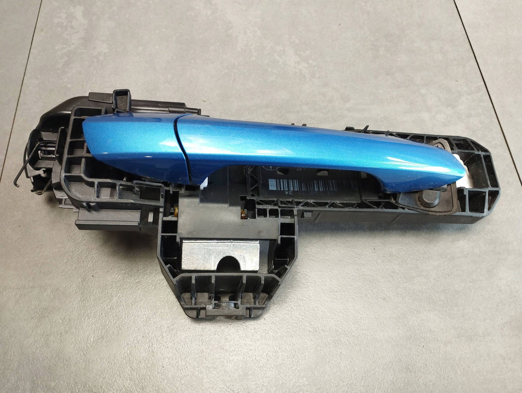 Mercedes-Benz B W246 W242 HANDLE RIGHT REAR 162
